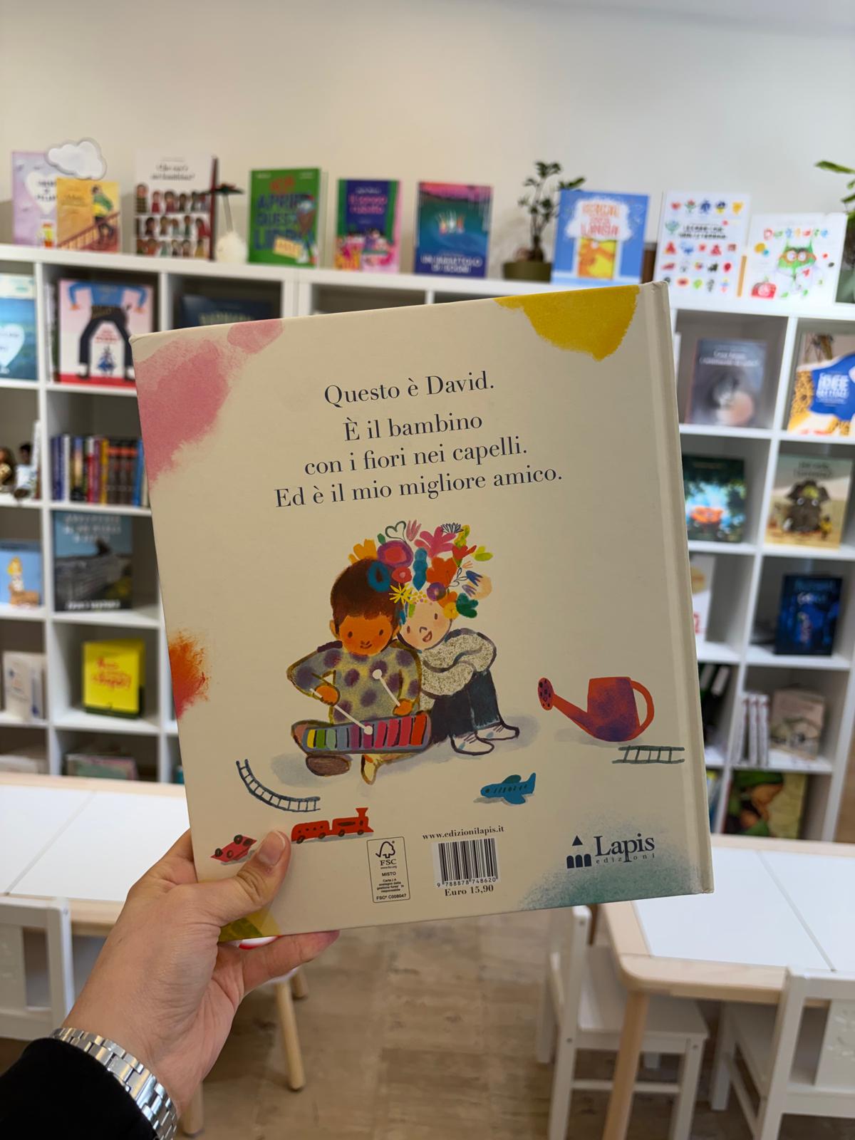 Il bambino con i fiori nei capelli - immagine 2